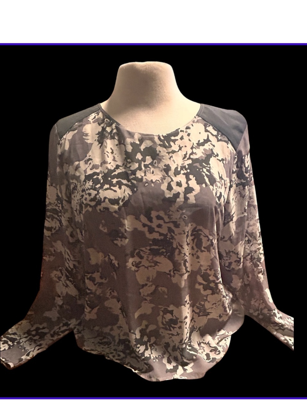 Banana Republic Neutral Camo Print Top - Cream & Grayish blue size large